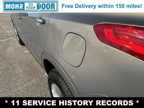 Used 2018 Cadillac XT5 AWD image 11