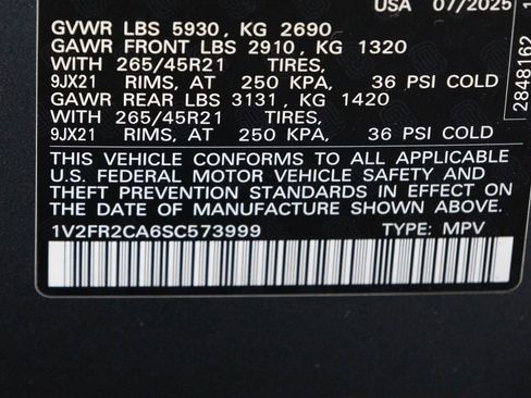 Certified 2025 Volkswagen Atlas SEL Premium R-Line image 41