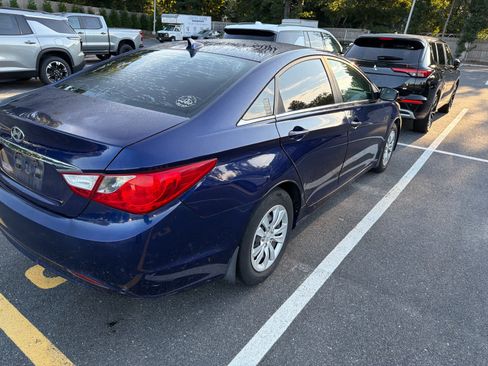 Used 2011 Hyundai Sonata GLS FWD image 3