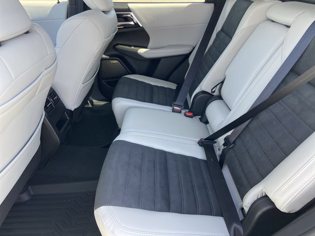 New 2026 Mitsubishi Outlander SE FWD image 22