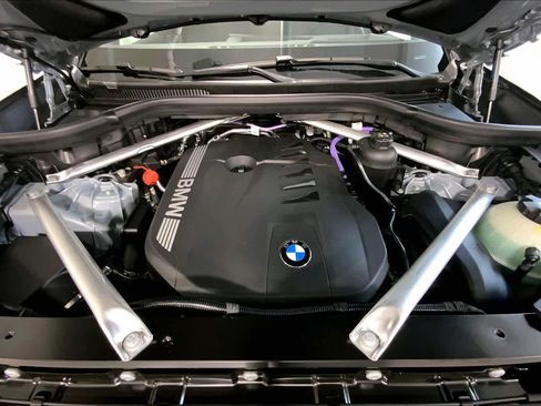 New 2026 BMW X5 xDrive40i w/ M Sport Package image 16