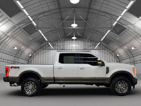 Used 2017 Ford F250 King Ranch w/ King Ranch Ultimate Package AWD/4WD image 7