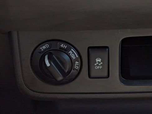 Used 2017 Nissan Frontier SV AWD/4WD image 21