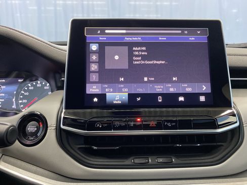 Certified 2024 Jeep Compass Limited image 16