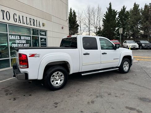 Used 2009 GMC Sierra 1500 SLE w/ Power Pack Plus image 16