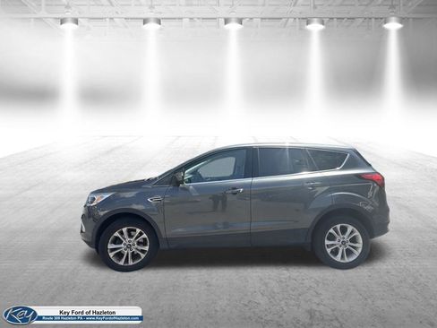 Used 2019 Ford Escape SE FWD image 5