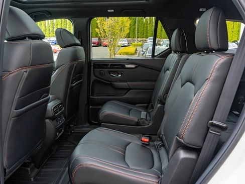 New 2025 Honda Pilot TrailSport image 11