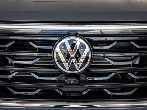New 2026 Volkswagen Atlas Cross Sport SEL Premium R-Line AWD/4WD image 8