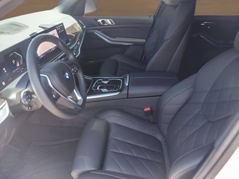 Used 2026 BMW X5 sDrive40i w/ Parking Assistance Package RWD image 9