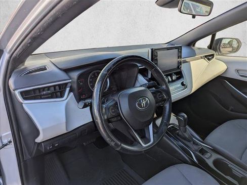 Used 2020 Toyota Corolla SE FWD image 12
