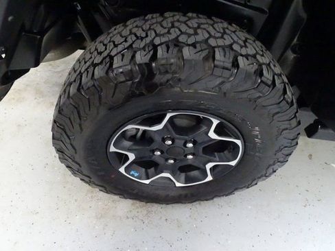 Certified 2023 Jeep Wrangler Unlimited Rubicon 4xe w/ Steel Bumper Group image 29