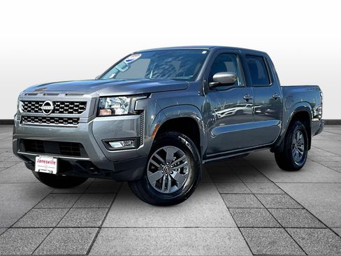 Used 2025 Nissan Frontier SV w/ SV Convenience Package AWD/4WD image 3