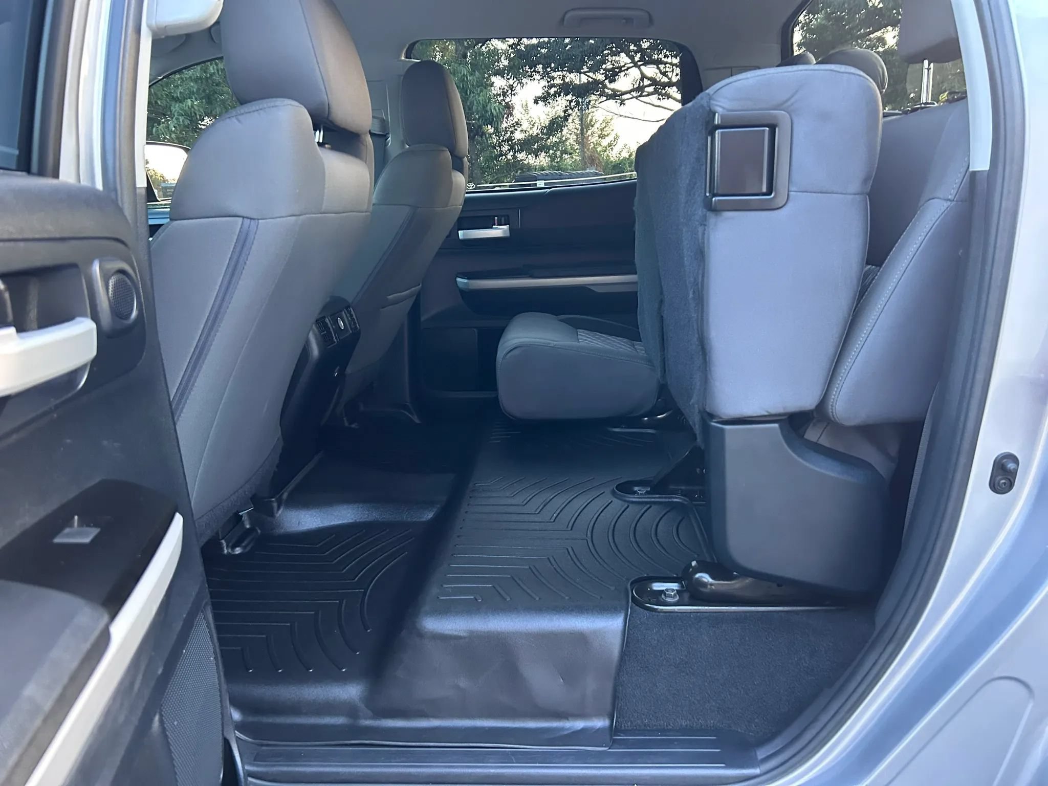 Used 2018 Toyota Tundra SR5 w/ SR5 Upgrade Package RWD image 36