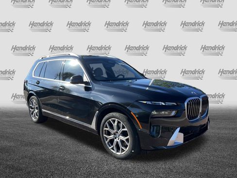 Used 2024 BMW X7 xDrive40i w/ Premium Package AWD/4WD image 2