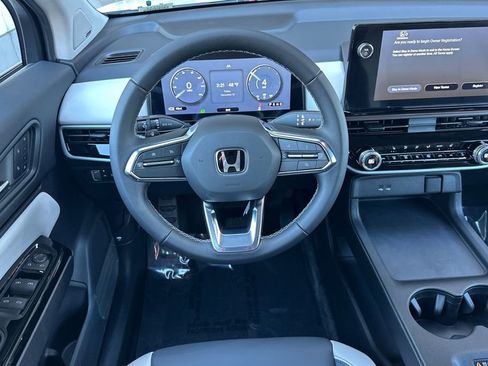 New 2026 Honda Prologue Touring image 16