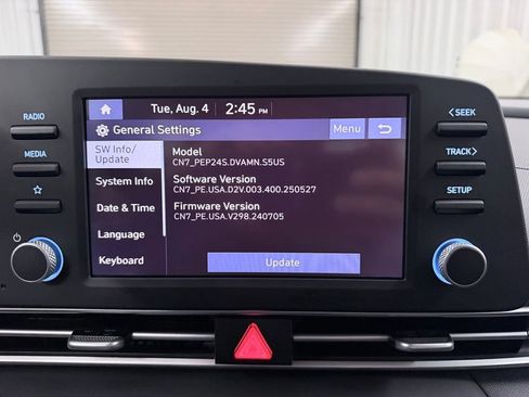 Used 2026 Hyundai Elantra SE FWD image 20