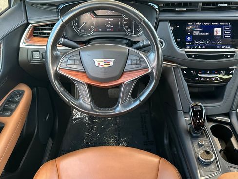 Used 2022 Cadillac XT5 Premium Luxury image 17