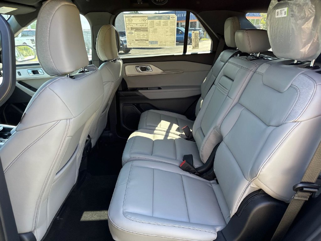 New 2027 Ford Explorer Active w/ Active Comfort Package AWD/4WD image 14