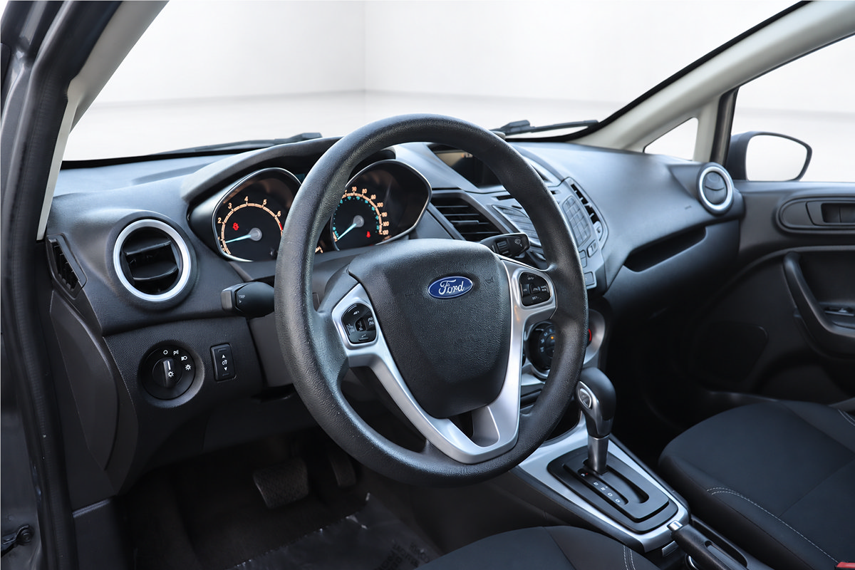 Used 2019 Ford Fiesta SE FWD image 24