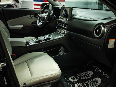 Used 2023 Hyundai Kona SE FWD image 13