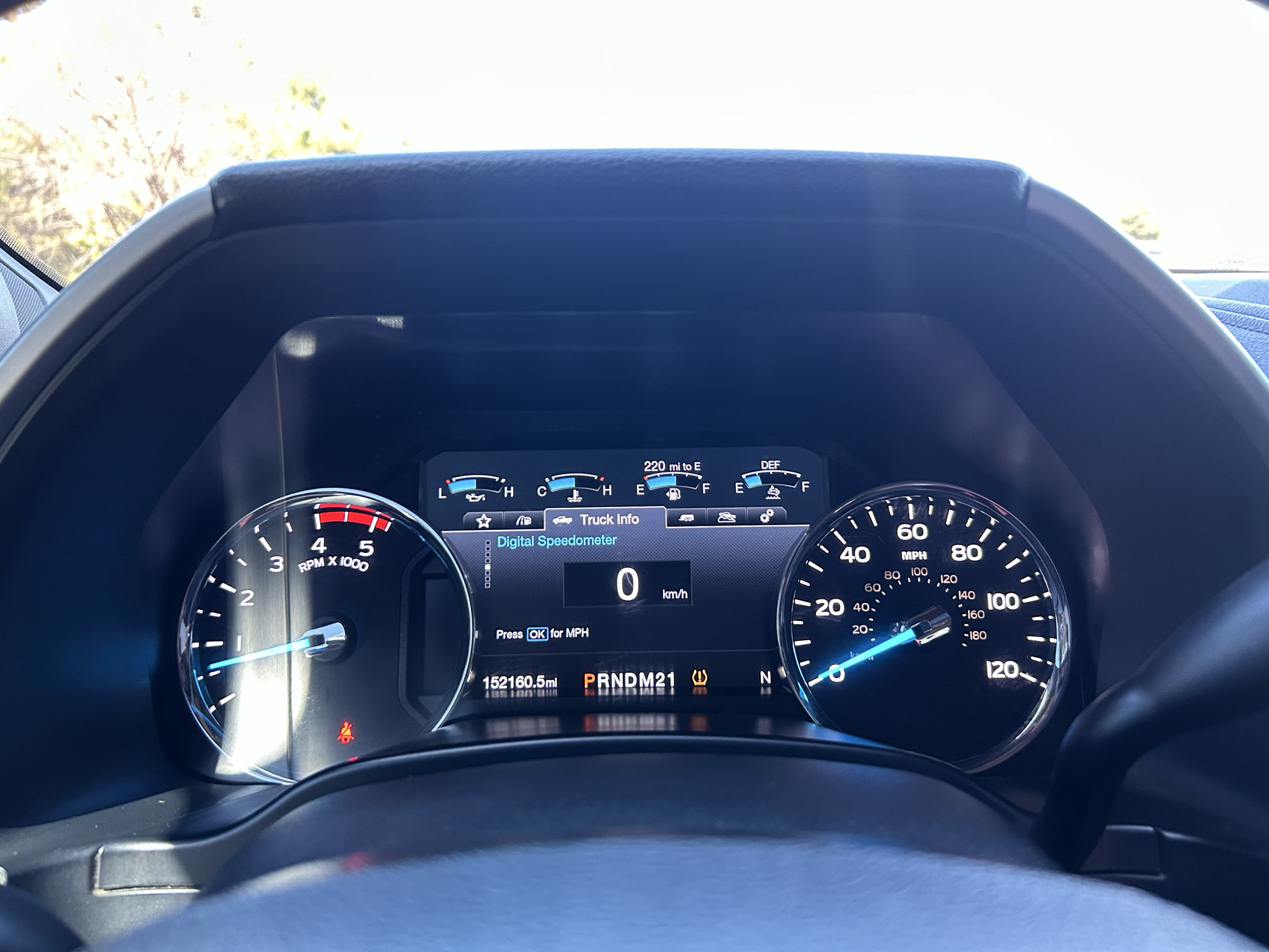 Used 2017 Ford F250 Lariat w/ Lariat Ultimate Package AWD/4WD image 17