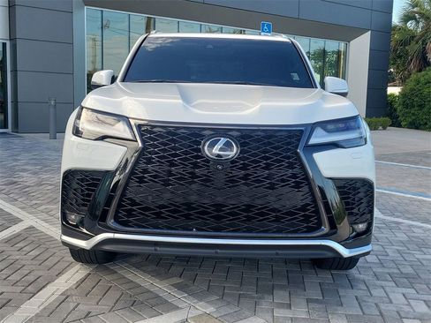 Used 2024 Lexus LX 600 F Sport image 8