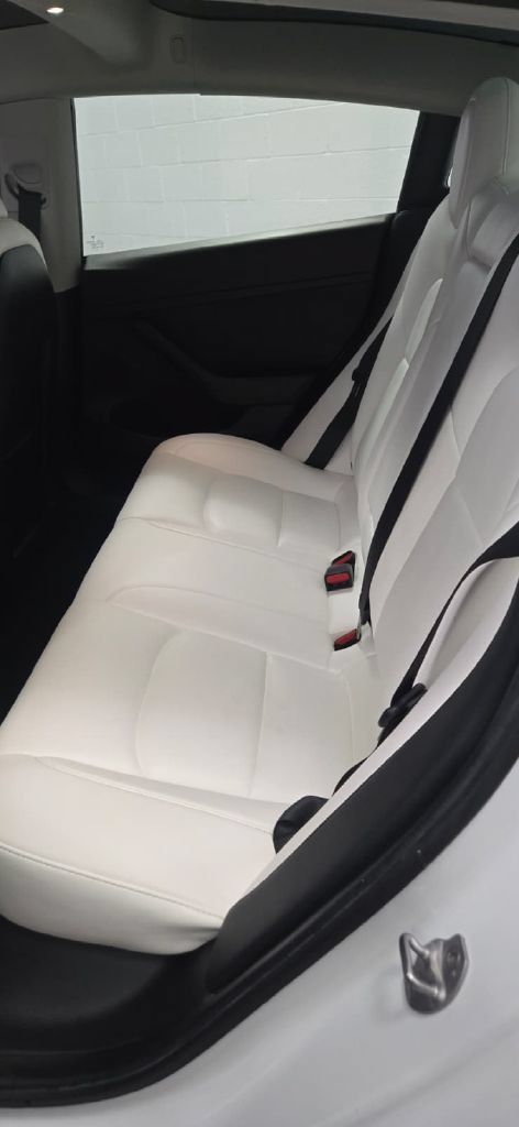 Used 2022 Tesla Model 3 Long Range AWD/4WD image 10