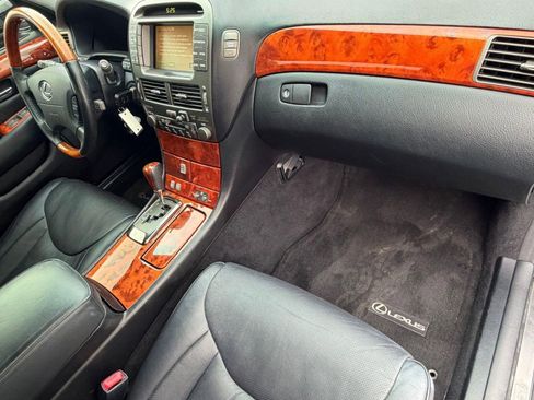 Used 2004 Lexus LS 430 image 31