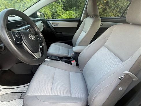 Used 2016 Toyota Corolla LE FWD image 17