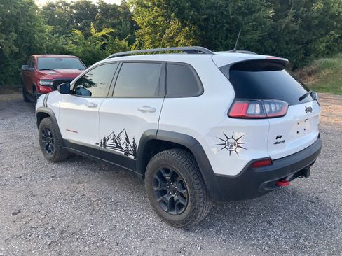 Used 2019 Jeep Cherokee Trailhawk w/ Comfort/Convenience Group AWD/4WD image 5
