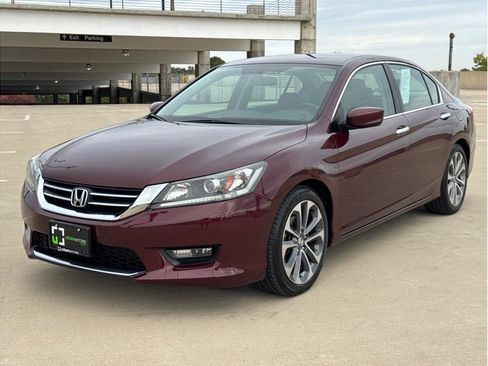 Used 2015 Honda Accord Sport image 3