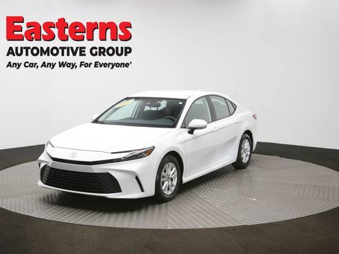 Used 2025 Toyota Camry LE image 53