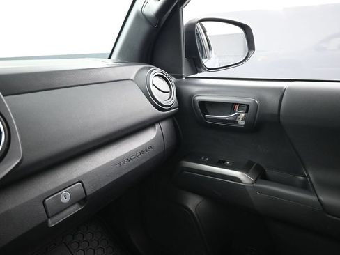 Used 2021 Toyota Tacoma 4x4 Double Cab image 15