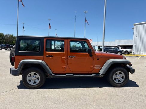 Used 2011 Jeep Wrangler Unlimited Sport AWD/4WD image 3