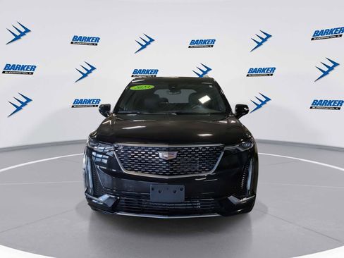 Used 2023 Cadillac XT6 Premium Luxury image 3