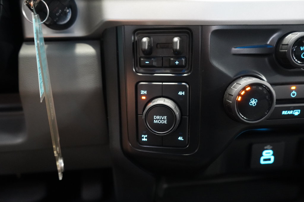 New 2026 Ford F250 XL w/ STX Appearance Package AWD/4WD image 39