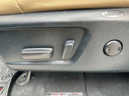 Used 2016 Toyota Tundra SR5 w/ SR5 Upgrade Package AWD/4WD image 17