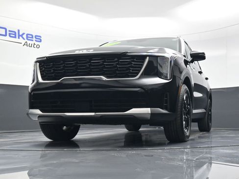 Certified 2025 Kia Sorento S AWD/4WD image 28