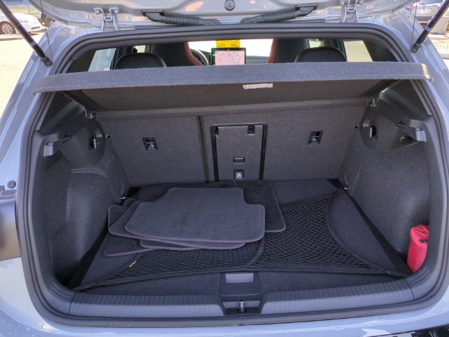 Certified 2025 Volkswagen GTI Autobahn FWD image 31