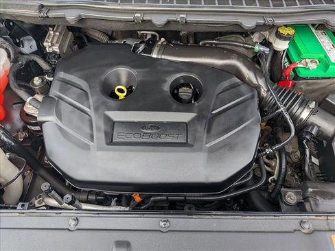 Used 2017 Ford Edge SE image 22