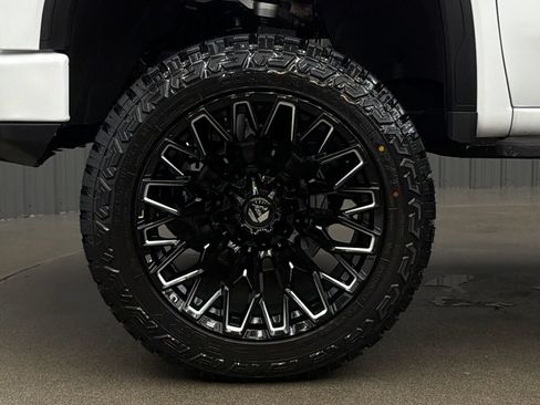 Used 2026 GMC Sierra 1500 AT4 w/ AT4 Premium Package AWD/4WD image 10