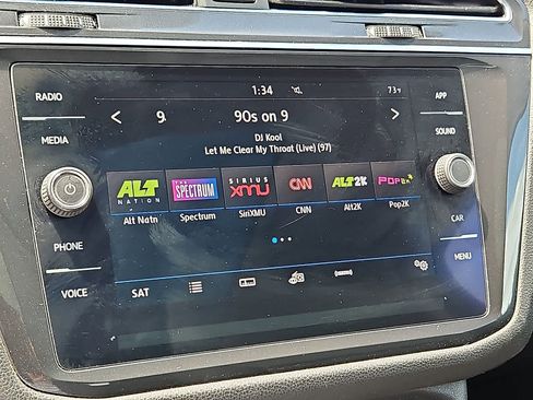 Used 2019 Volkswagen Tiguan SE FWD image 19