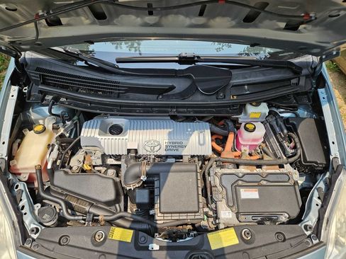 Used 2014 Toyota Prius Two FWD image 21