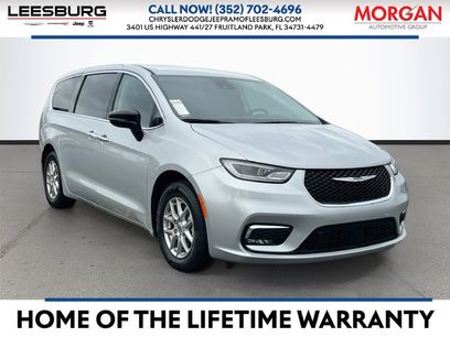 Used 2024 Chrysler Pacifica Touring-L
