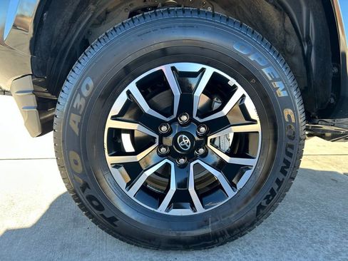 Used 2023 Toyota Tacoma TRD Sport image 31