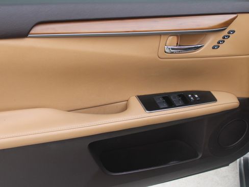 Used 2016 Lexus ES 350 image 12