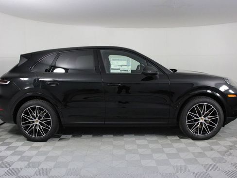 New 2026 Porsche Cayenne AWD/4WD image 8