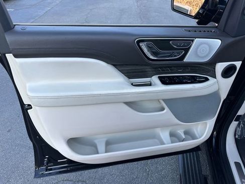 Used 2023 Lincoln Navigator Black Label image 12