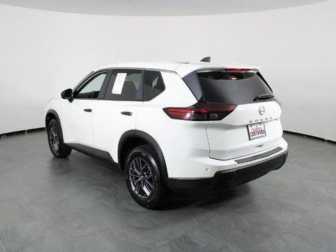 Certified 2024 Nissan Rogue S image 4