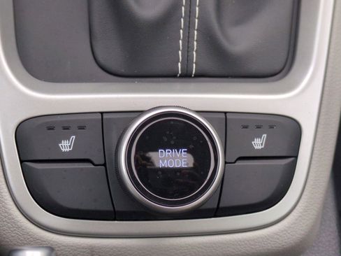 New 2026 Hyundai Venue SEL FWD image 23